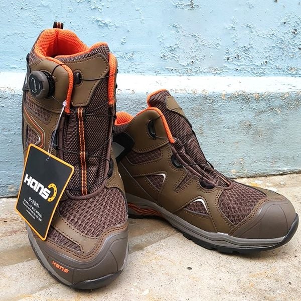 So sánh giày bảo hộ cách điện HS-78 với các mẫu giày bảo hộ cách điện phổ biến khác
