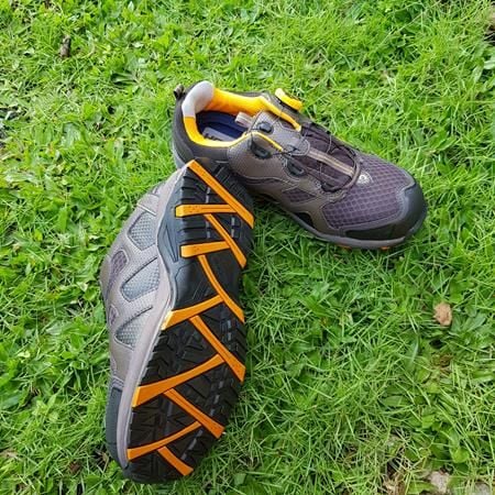 So sánh giày bảo hộ HS-81 Prince với các mẫu giày bảo hộ phổ biến khác