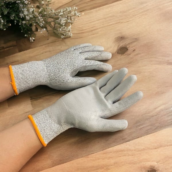 5 Ứng Dụng Độc Đáo Của Găng Tay Chống Cắt Mà Bạn Chưa Bao Giờ Nghĩ Tới
