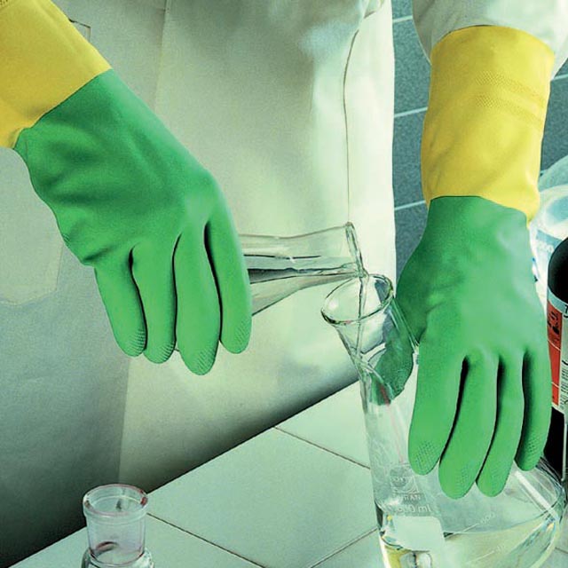 An toàn thực phẩm và dược phẩm với găng tay chống hóa chất