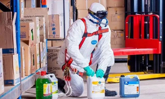 Găng Tay Chống Hóa Chất – Giải Pháp Bảo Vệ Thiết Yếu Cho Người Lao Động Trong Môi Trường Nguy Cơ Cao