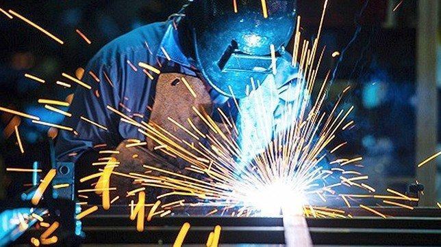 Giải mã lớp tráng nhôm và cơ chế phản xạ nhiệt tối ưu của tạp dề