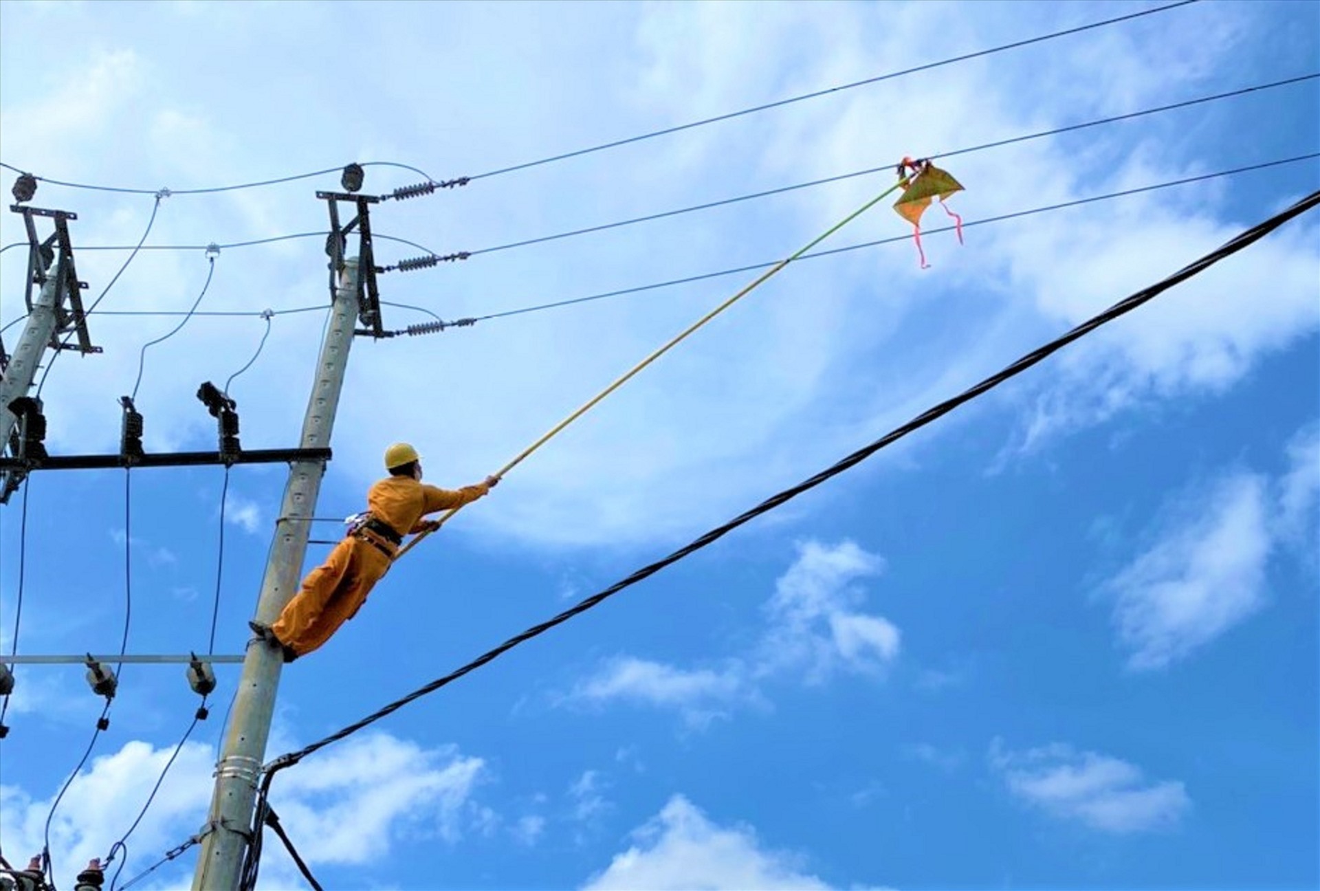 So sánh dây đai COV A2 2 móc Nhôm và Thép: Khi nào chọn loại nào?