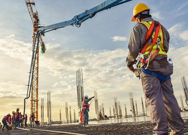 Dây an toàn là trang bị không thể thiếu trong công tác công trình!